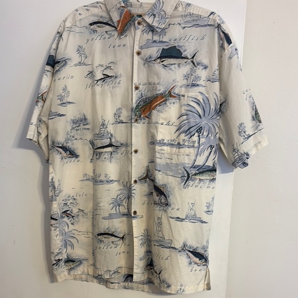 KAHALA Men’s Fish Themed Short Sleeve Button Down Shirt.  Size L - Picture 1 of 5